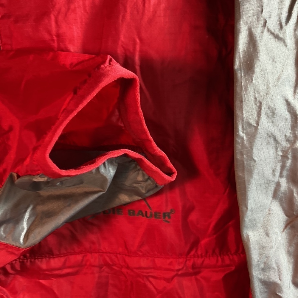 Extremely Lightweight Pack Able Eddie Bauer Windb… - image 3